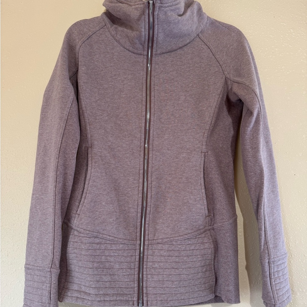 Light Pruple/violet Lululemon zip up Jacket. Excellent condition!